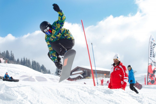 Snowboard lessons from 8 years