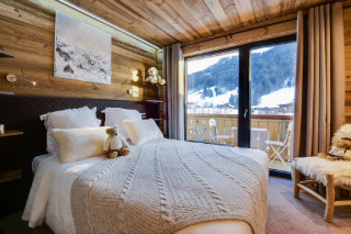 Chambre - © © Hôtel Les Ecureuils Chambre