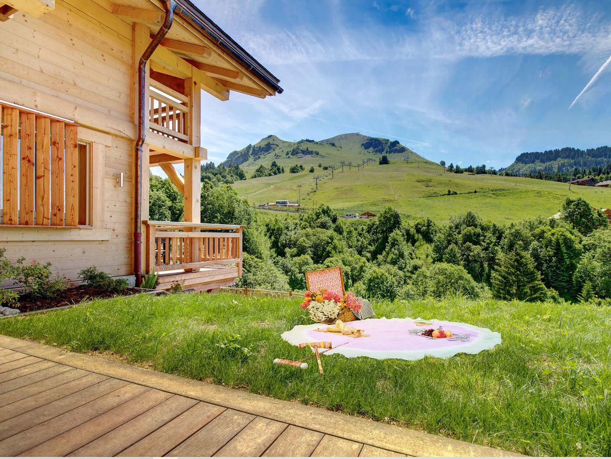 Chalet Macaron