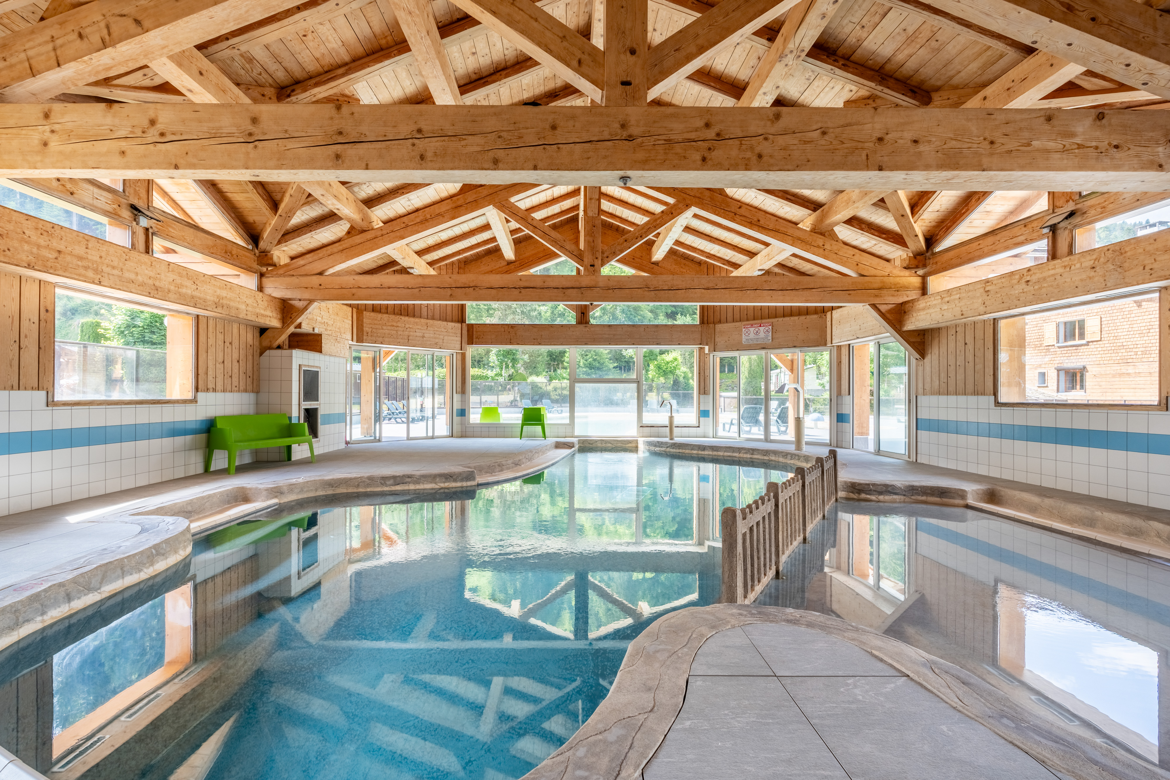Piscine intérieure