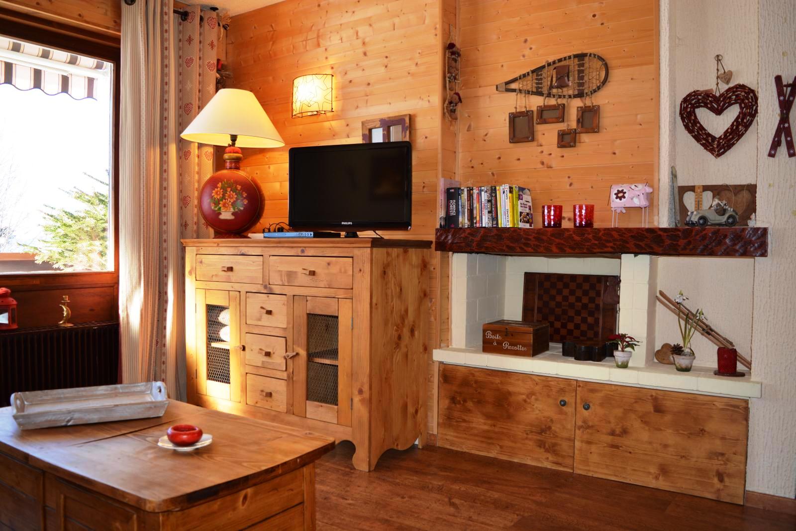 Séjour avec télévision/Living room with a television-Dodes-Le Grand-Bornand