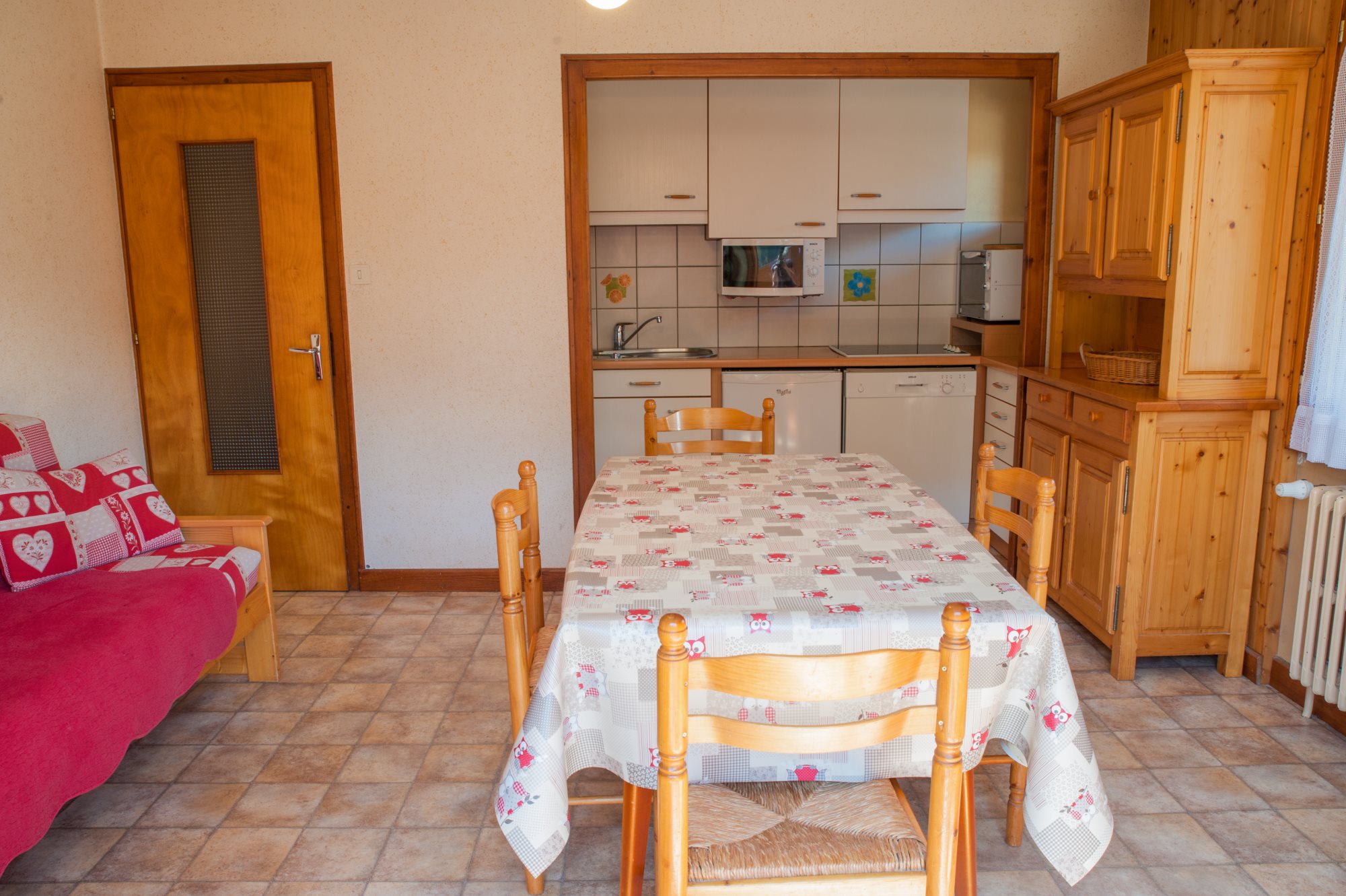 Salle à manger et cuisine/Dining room and kitchen-Tilleuls n°02-Le Grand-Bornand