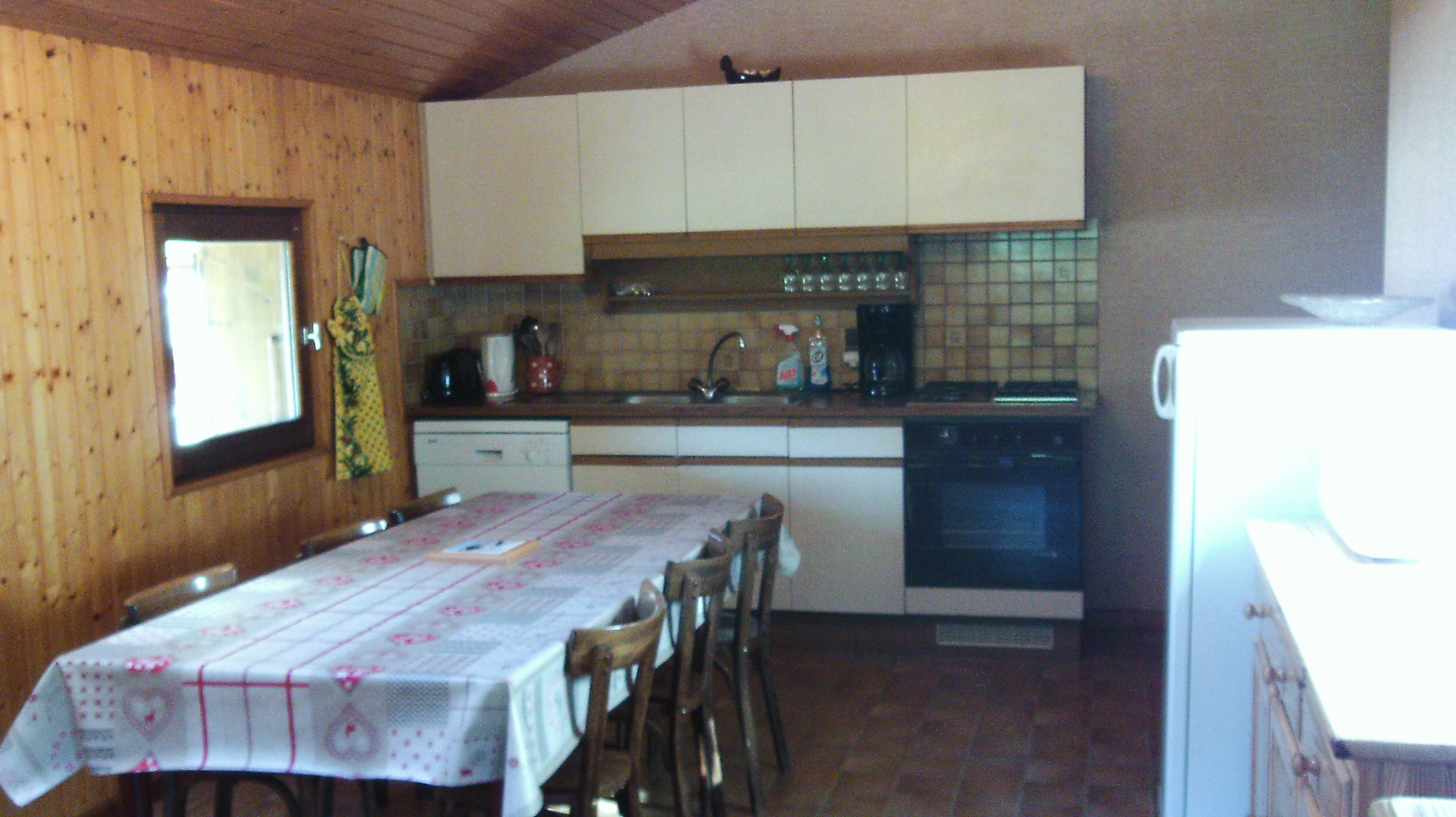 Salle à manger et coin cuisine/Dining room and kitchen-Charvin n°1-Le Grand-Bornand