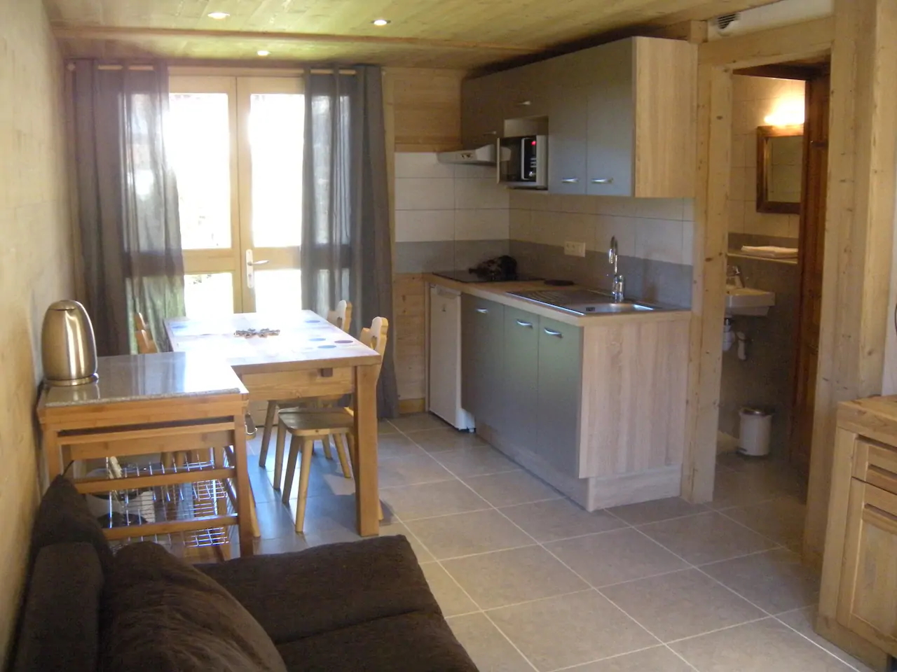 Séjour et cuisine/Living room and kitchen-Petit Chalet-Le Grand-Bornand