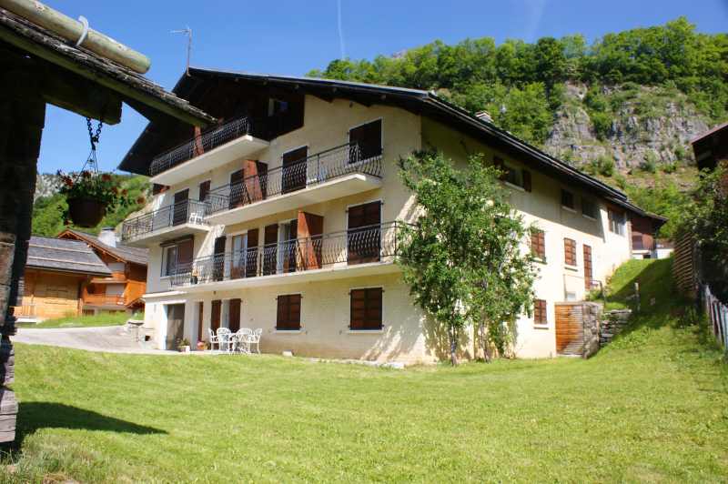 Facade de la résidence en été/ Facade of the residence  - Touvière n° 4 - Le Grand-Bornand