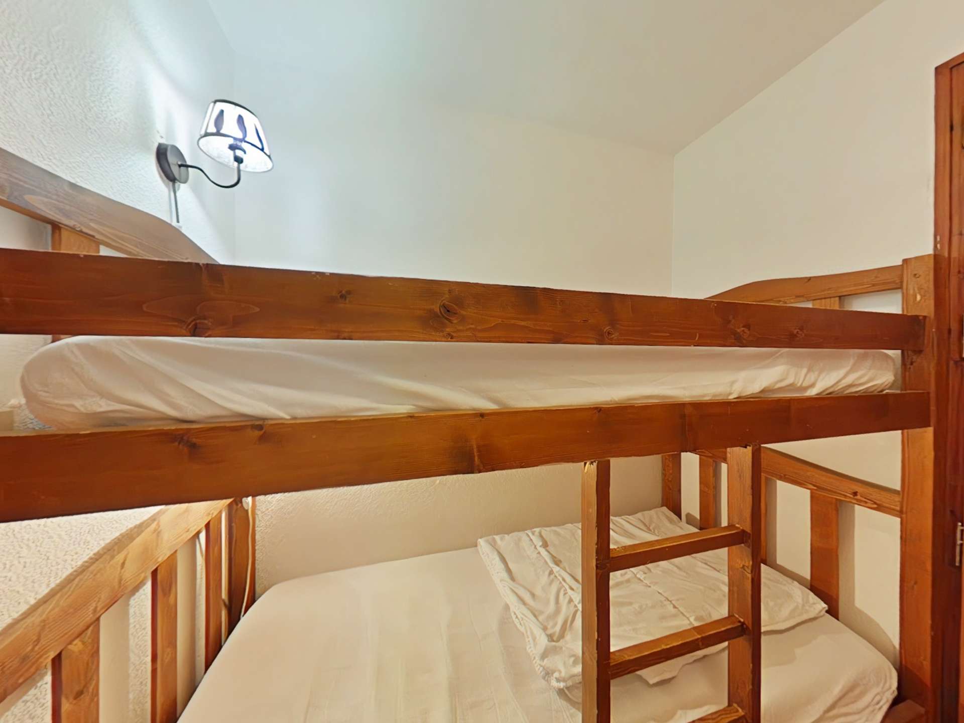 _clients_227445002_photos_10012j_5347294