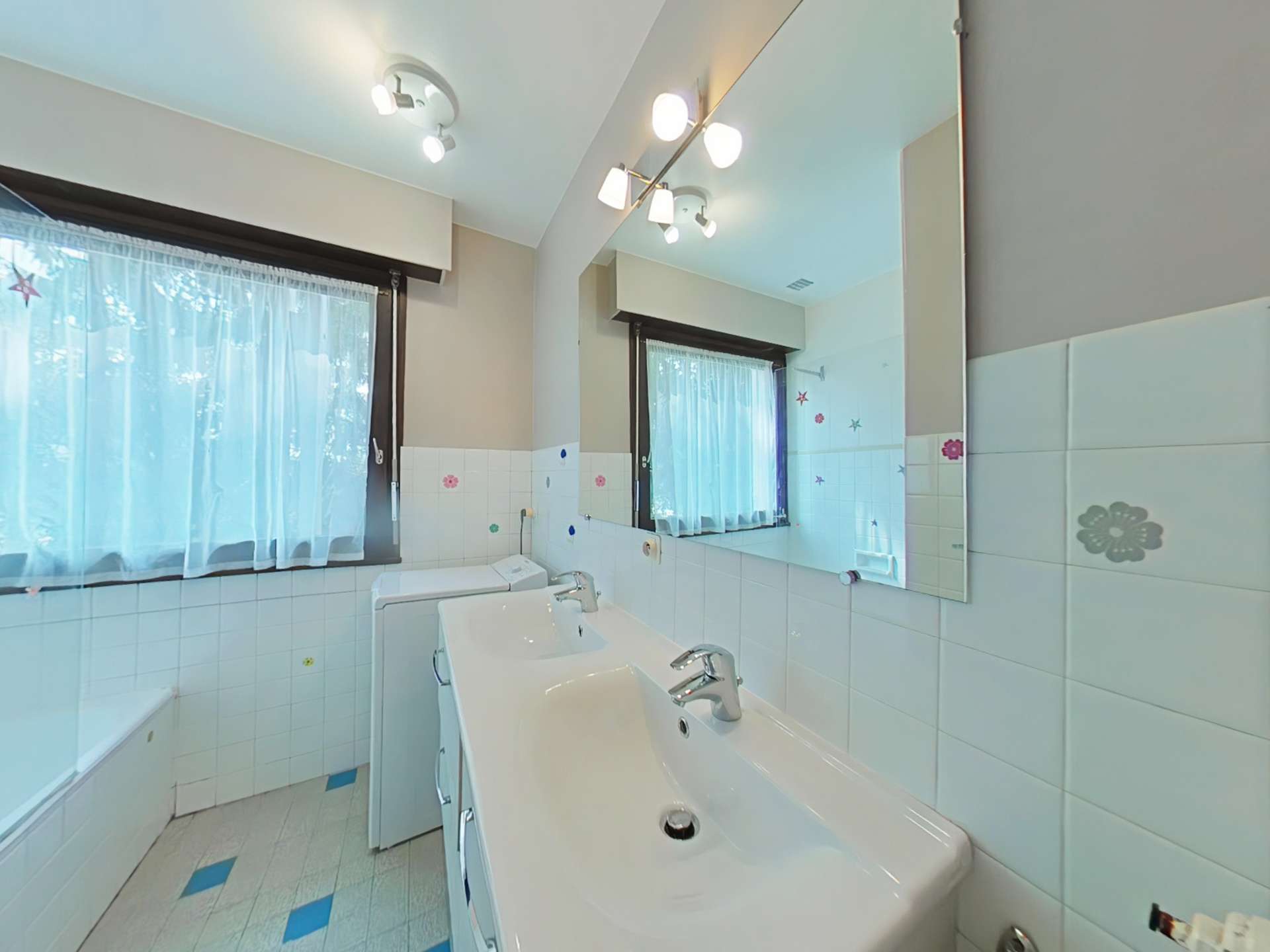 _clients_227445002_photos_12294o_4919375