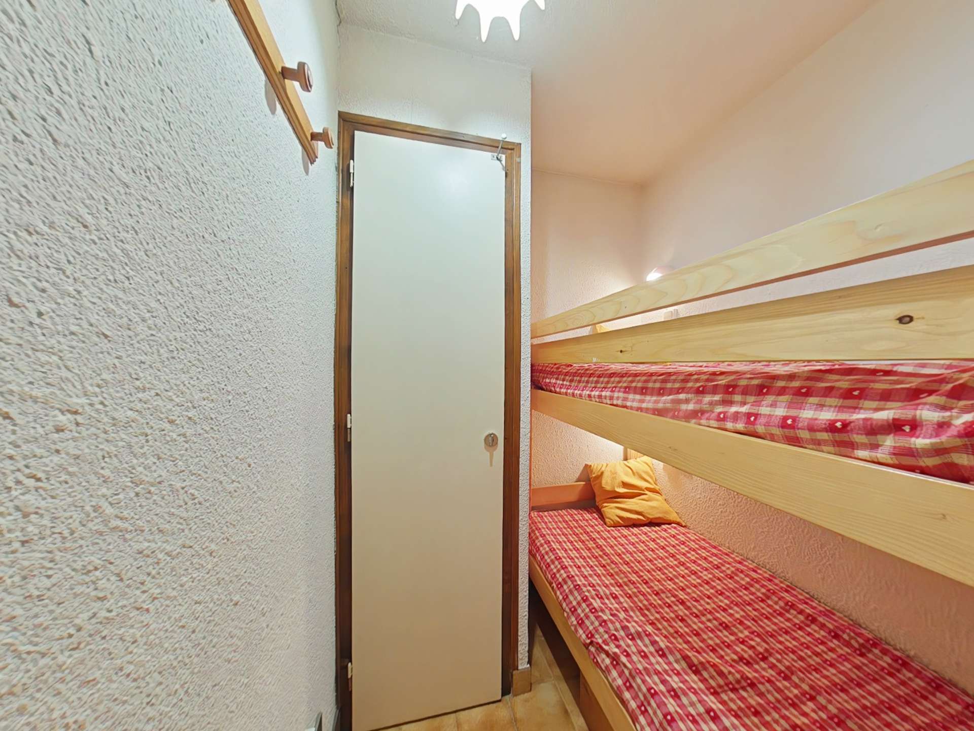 _clients_227445002_photos_12443j_4884726