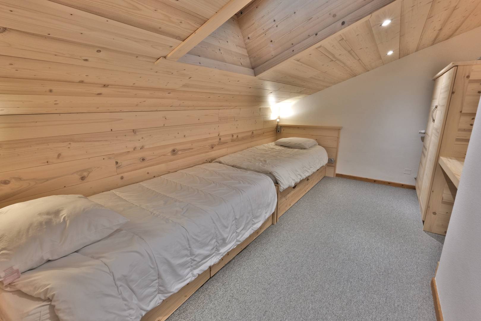 _clients_227445005_photos_255s_5068896