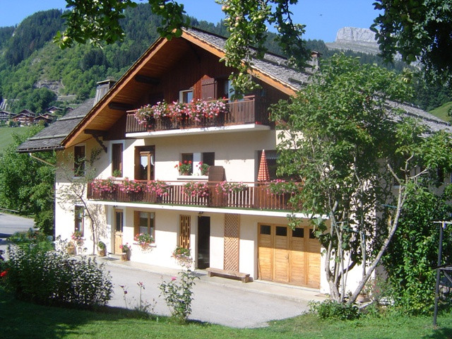 Extérieur chalet été/Outside summer chalet-Vieux noyer (Noisetier)-Le Grand-Bornand