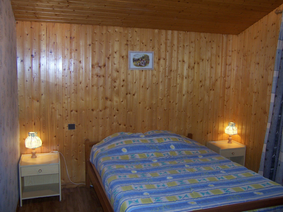 Chambre avec lit double/Bedroom with a double bed-Charvin n°1-Le Grand-Bornand
