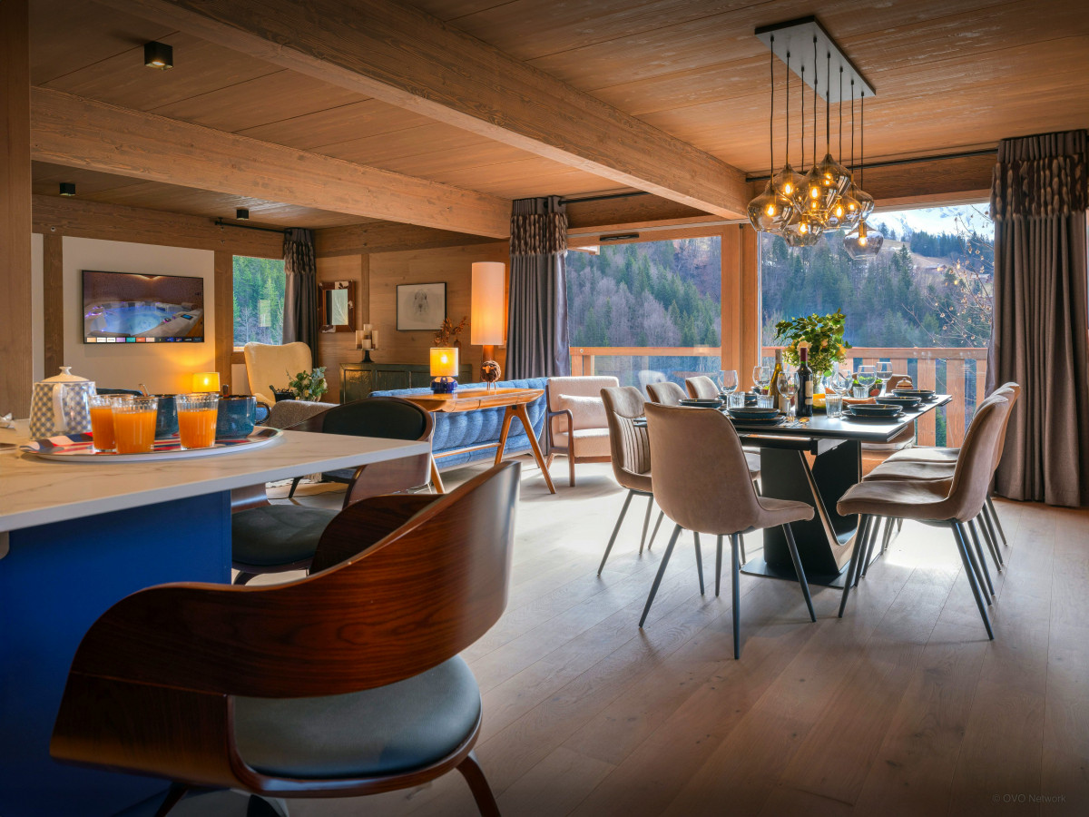 Chalet Ours Rouge - © Ovo network Chalet Ours Rouge