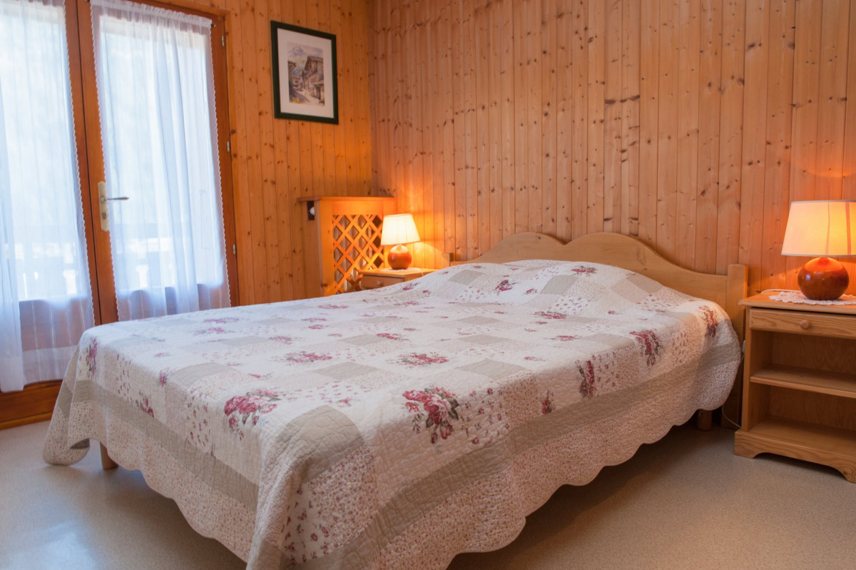 Chambre avec lit double/Bedroom with a double bed-Tilleuls n°02-Le Grand-Bornand Chambre avec lit double/Bedroom with a double bed-Tilleuls n°02-Le Grand-Bornand