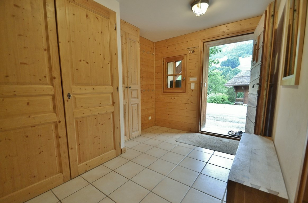 _clients_227445001_photos_2ad_3922540