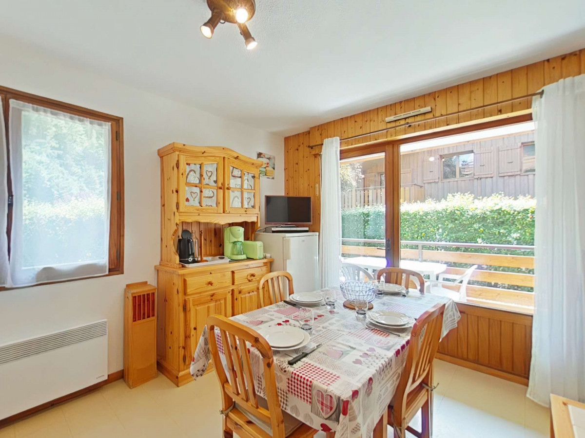 _clients_227445002_photos_12015c_5151919