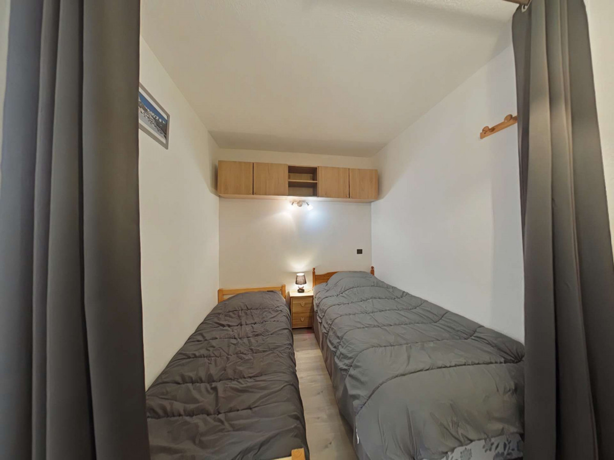 _clients_227445002_photos_12015j_5151926