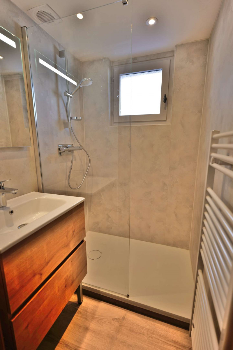_clients_227445005_photos_17y_5942722