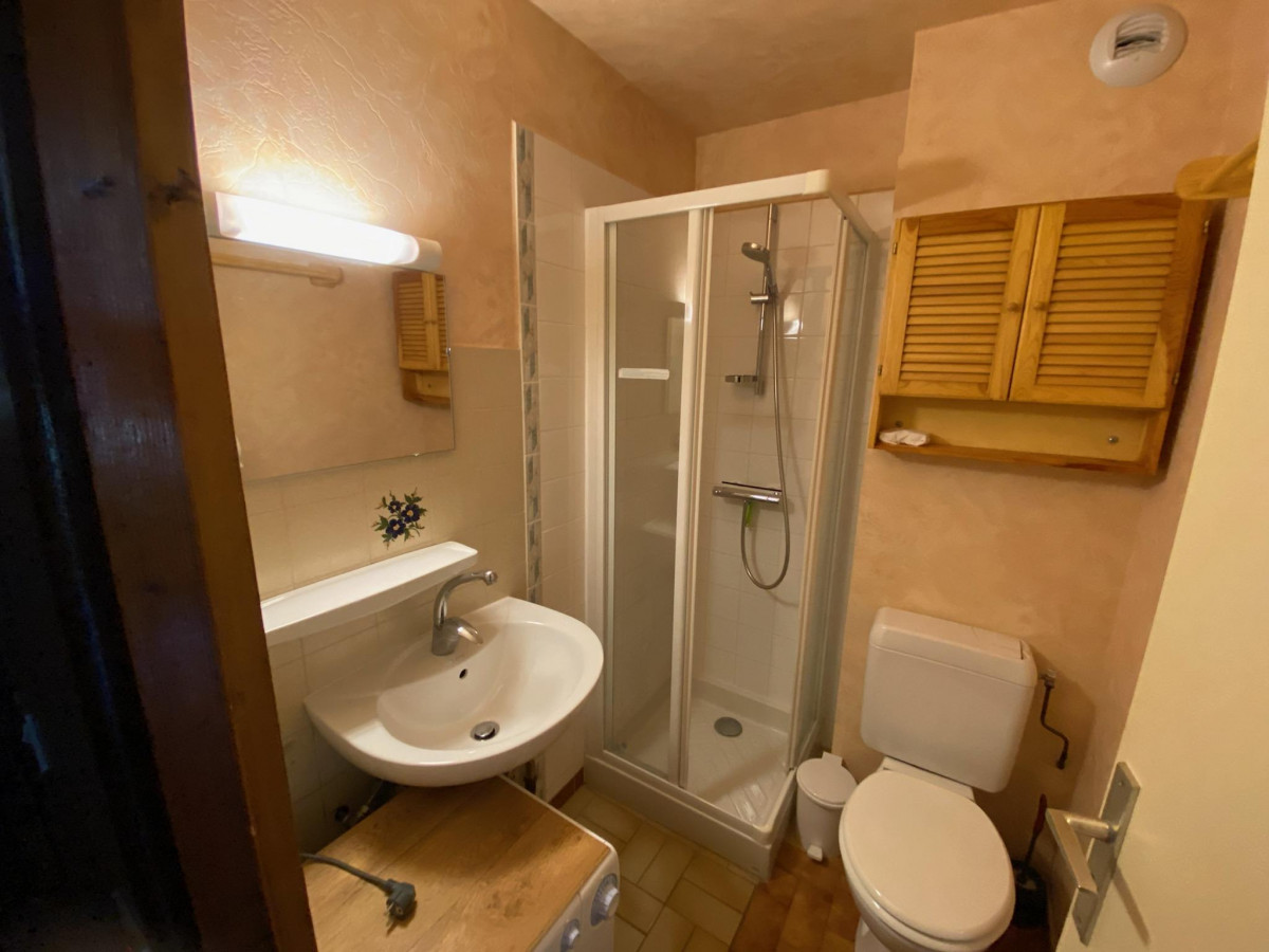 salle-de-bain-4650070 salle-de-bain-4650070