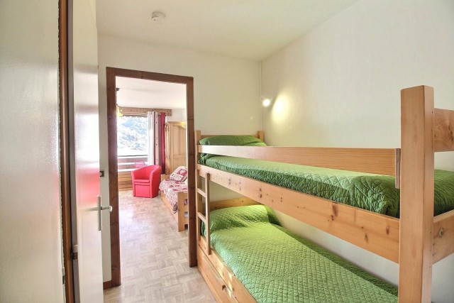 0-0003-439635 0-0003-439635