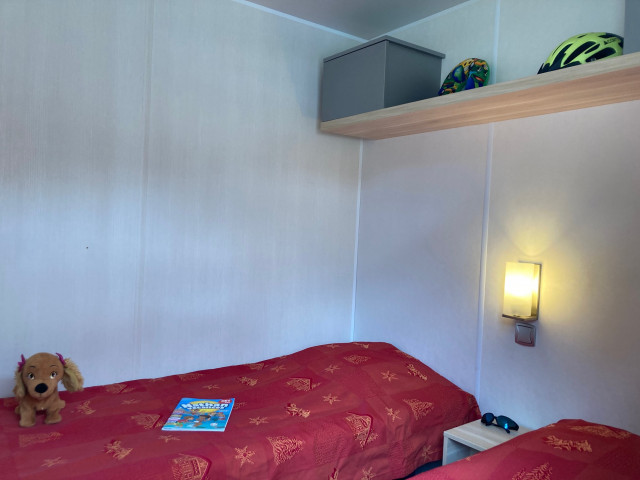 00000898800-4014585 00000898800-4014585