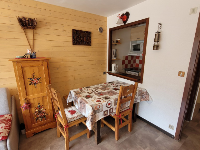 06-coin-repas-1-2930871 06-coin-repas-1-2930871