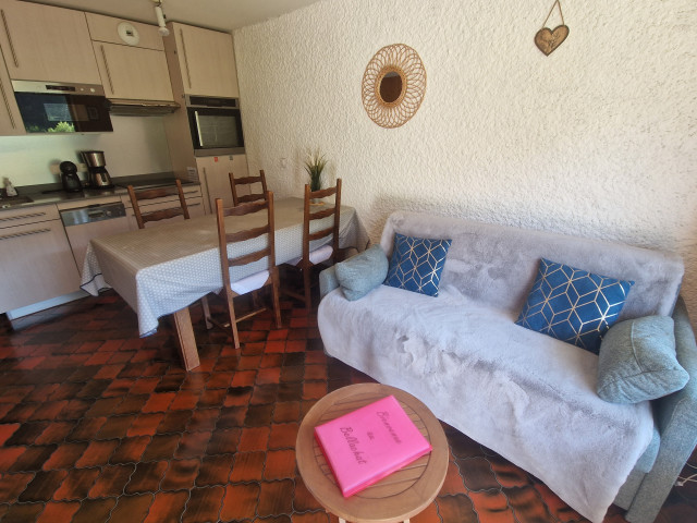 20250517-095759-3734353 20250517-095759-3734353