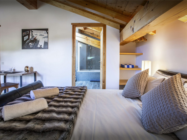 Chalet Tolar - © OVO Network Chalet Tolar