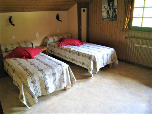 Chambre avec lits simples/Bedroom with single beds-Bris'orage-Le Grand-Bornand Chambre avec lits simples/Bedroom with single beds-Bris'orage-Le Grand-Bornand
