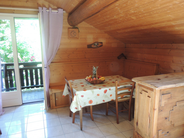 Coin repas/ Dining room - Lou R'Bat Pays  (Tournette) - Le Grand-Bornand Coin repas/ Dining room - Lou R'Bat Pays  (Tournette) - Le Grand-Bornand