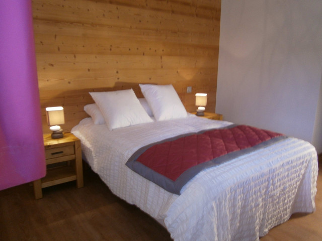 Chambre lit double/ Bedroom - Boiseraie n°4 - Le Grand-Bornand Chambre lit double/ Bedroom - Boiseraie n°4 - Le Grand-Bornand