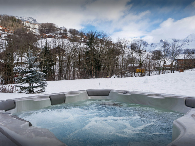 Chalet Chamaline - © OVO Network Chalet Chamaline