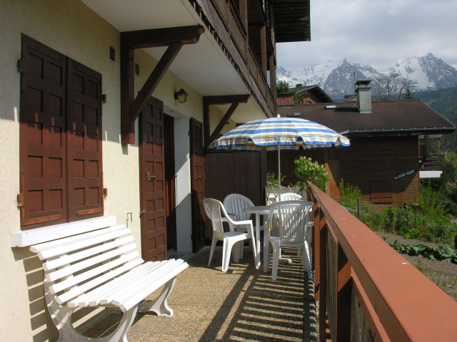 Balcon avec salon de jardin/Balcony with garden furniture-Rouelletaz-Le Grand-Bornand Balcon avec salon de jardin/Balcony with garden furniture-Rouelletaz-Le Grand-Bornand