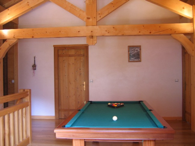 Salle avec billard