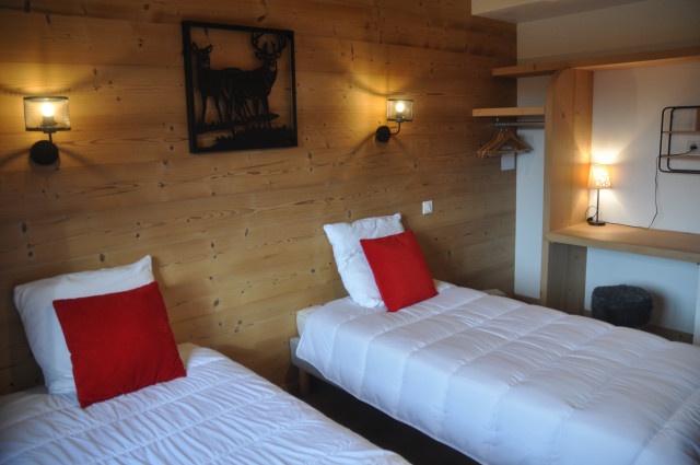 Genévriers - © Deloche Joseph Genévriers