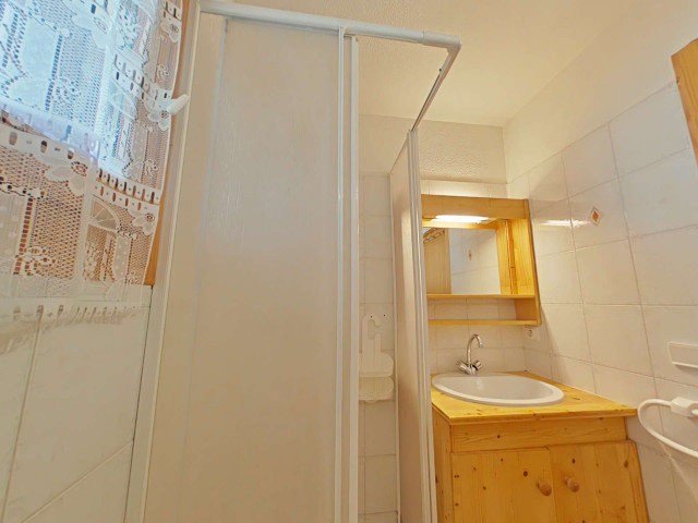 _clients_227445002_photos_9830r_4911074