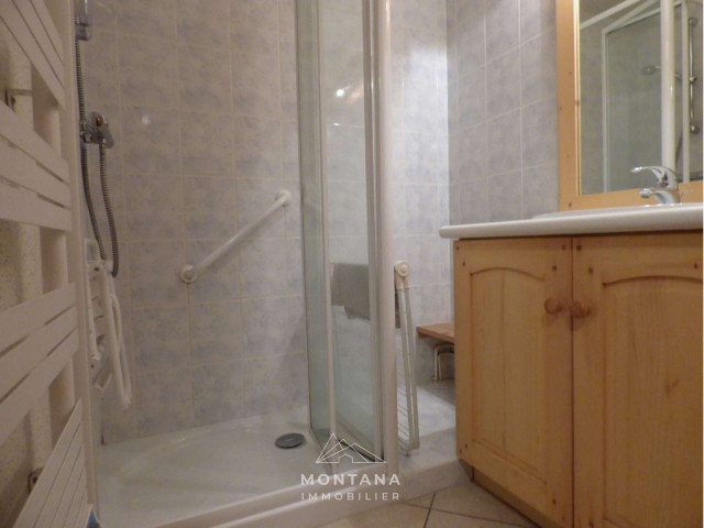 _clients_227445005_photos_64g_4913815