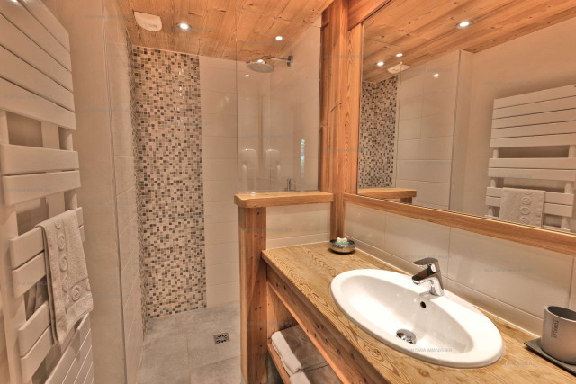 _clients_227445005_photos_90q_5333392