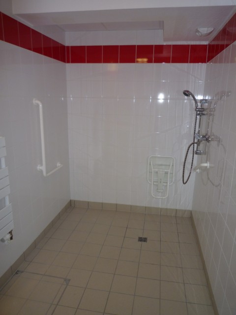 salle de douche chalet collectif hermitage village le grand bornand