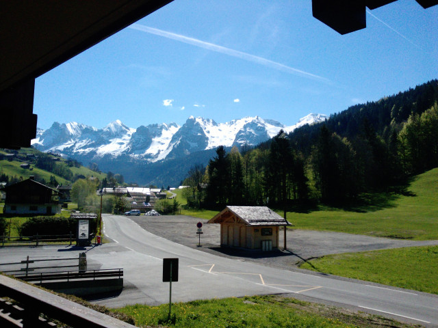 p1033-01-05-05-14-4261320