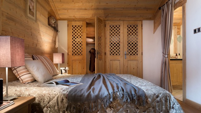 village-lessy-10-433-297590 village-lessy-10-433-297590