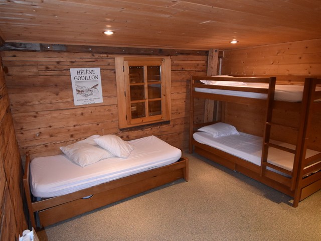 vx-moulin-dortoir-escaliers-2-240843 vx-moulin-dortoir-escaliers-2-240843