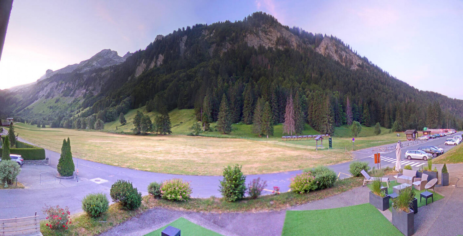 Webcam Le Grand-Bornand - Auberge Nordique Lormay - 1200 m