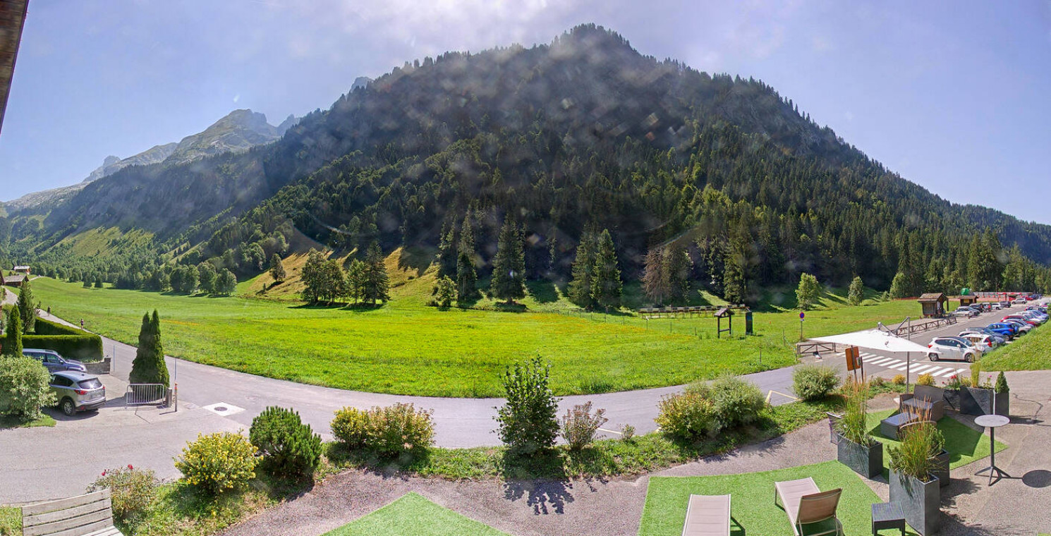 Webcam Le Grand-Bornand - Auberge Nordique Lormay - 1200 m