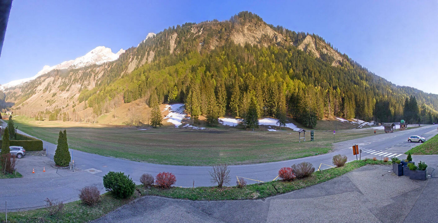 Webcam Le Grand-Bornand - Auberge Nordique Lormay - 1200 m